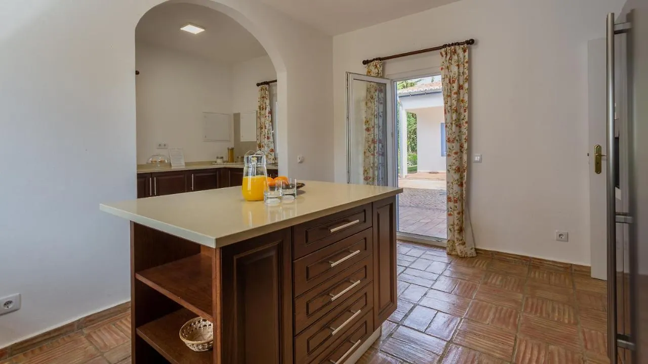 Luxury Villa With Pool In Vineyard Near The Beach Porches  Porches (Algarve)