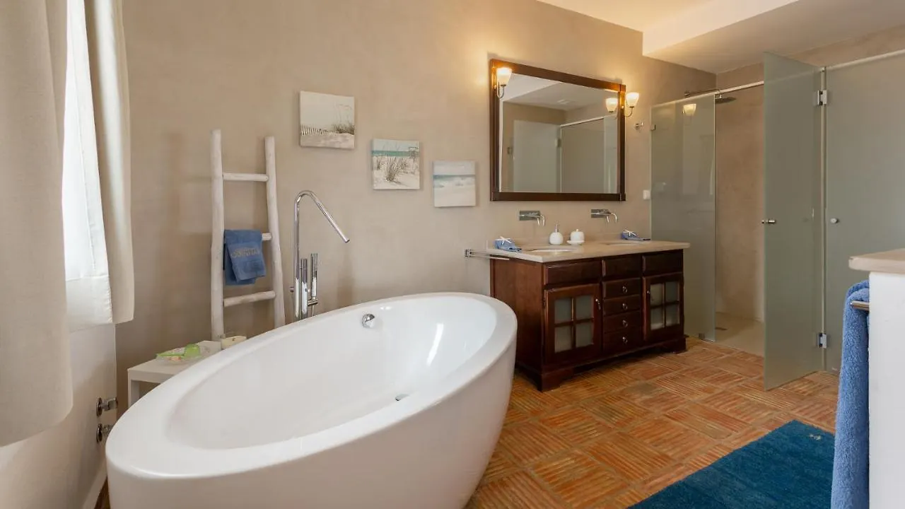 Luxury Villa With Pool In Vineyard Near The Beach Porches  0*, Porches (Algarve)